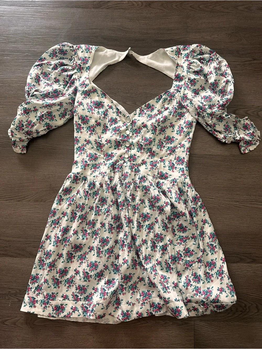 For love & lemons Floral Puff-Sleeve Mini Dress in White and Pink - Picture 5 of 8